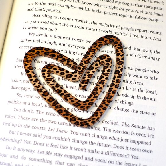 Heart Shaped Acrylic Paperclip, Handmade, trending, page holder, clip, animal - Picture 1 of 2